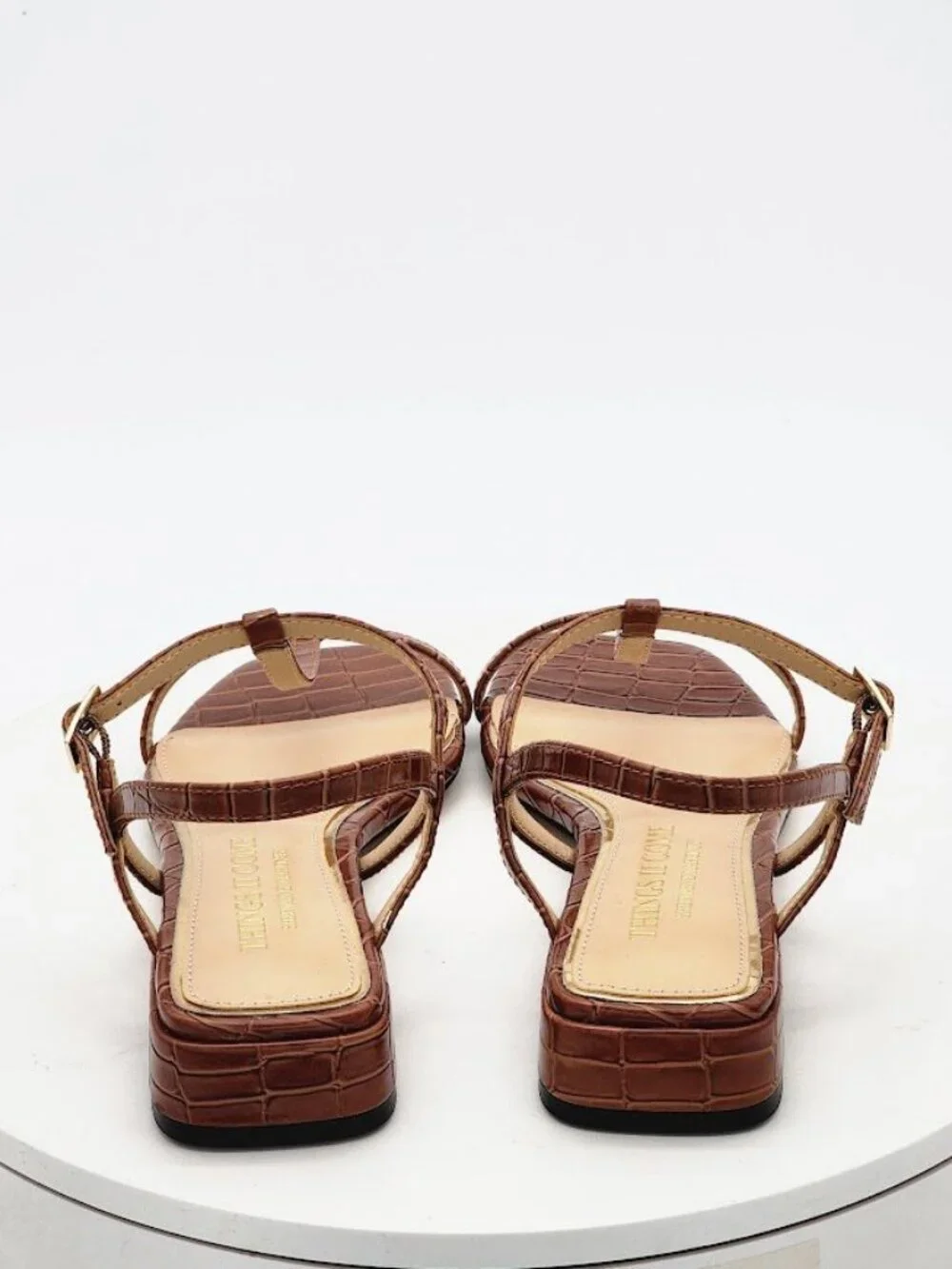 Things II Come Alexandra-SY Brown Croc Embossed T-Strap Sandals Women's Size 6.5